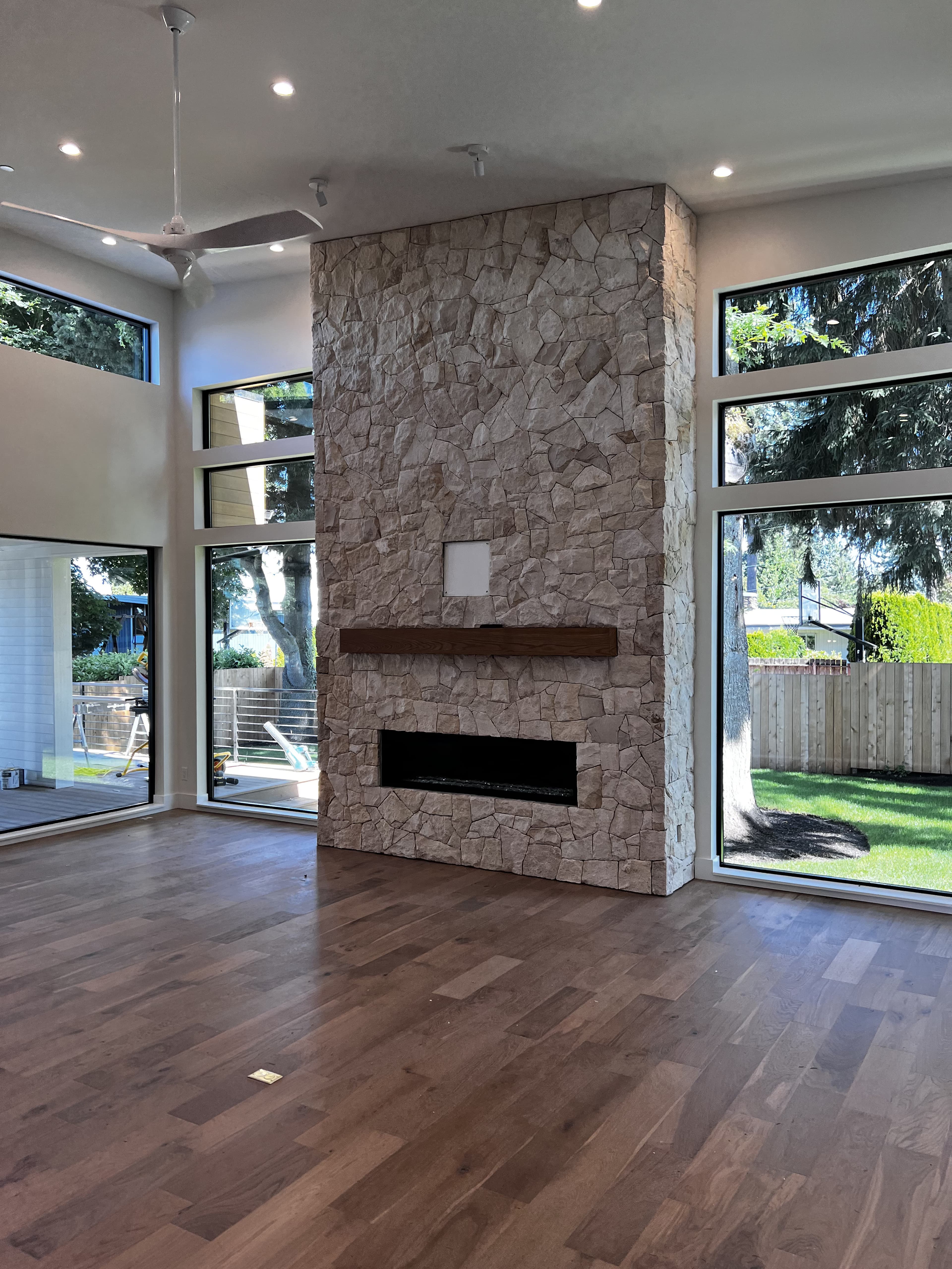 Fireplace & Feature Elements